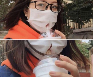 Nữ sinh bất ngờ nổi tiếng chỉ bởi cách uống trà sữa 'có một không hai'