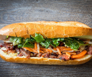 Báo chí nước ngoài ngợi khen bánh mì Việt Nam, xếp hạng trong top 10 món sandwich ngon nhất thế giới
