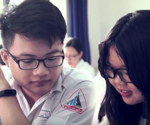 Clip lấy nước mắt hôm nay: Thanh xuân trọn vẹn vì có một tình bạn khác giới đẹp như thế này!