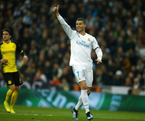 C.Ronaldo lập hai kỷ lục ở Champions League
