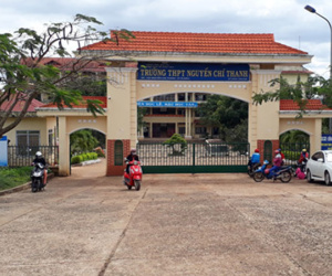Nam sinh lớp 10 bị bắn nguy kịch