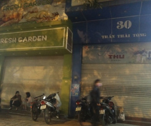 Hà Nội: Đang đi trong nhà, nữ nhân viên tiệm bánh ngọt ngã gục xuống đất tử vong