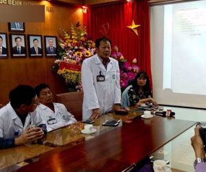 Bác sĩ BV Bạch Mai 'nói như muốn khóc' khi họp báo vụ 'triệt sản rồi vẫn có thai'