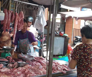 Pín dê, lòng heo… hết đường vào Việt Nam