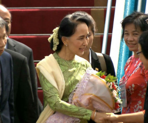 Bà Aung San Suu Kyi đến Đà Nẵng dự đối thoại APEC - ASEAN