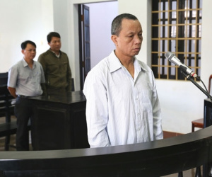 Bảo vệ giở trò đồi bại với 6 nữ học sinh tiểu học lĩnh án