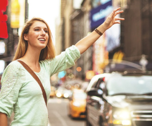 Tưởng nhầm xe bên đường là một chiếc taxi, cô gái trở thành nạn nhân vụ cưỡng bức