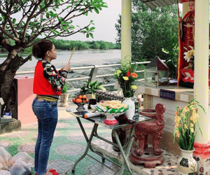 Lê Giang đi chùa tìm sự bình yên sau phát ngôn gây xôn xao về chồng cũ