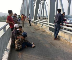 Nghệ An: Hai học sinh lớp 8 bất ngờ gieo mình xuống sông Lam