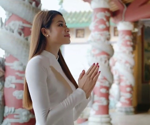 Phạm Hương rạng rỡ trong phim quảng bá du lịch Đà Nẵng nhân APEC