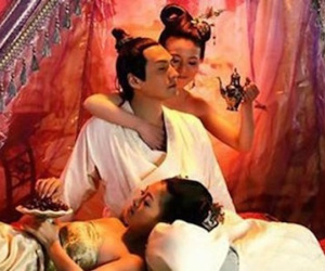 Ghê tởm vị hoàng đế dâm đãng giết con đẻ để lấy lòng mỹ nhân