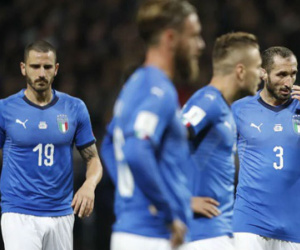 Italy thua Thụy Điển ở lượt đi play-off World Cup