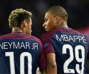 Neymar khóc, từ chối trả lời chuyện bị ghét ở PSG