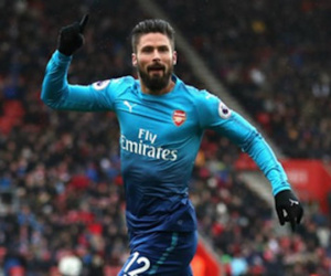 Giroud san bằng kỷ lục của ‘siêu dự bị’ Man Utd