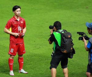 Quang Hải hay, nhưng nhà tài trợ thích Công Phượng!