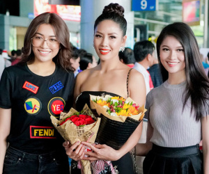 Thùy Dung, Lệ Hằng ra sân bay đón Nguyễn Thị Loan về nước