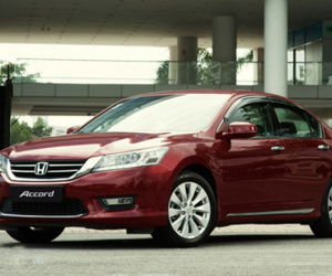 Honda Accord và Odyssey ở Việt Nam bị lỗi gương chiếu hậu
