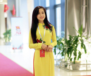 'Hot girl làng võ' Châu Tuyết Vân 'xinh như hoa' tại Đại hội Đoàn toàn quốc