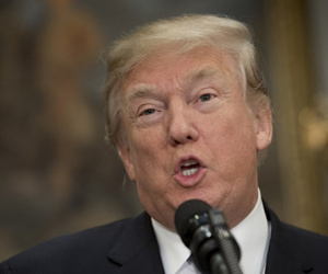 Trump viết sai sinh nhật của mình trong phiếu bầu