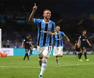Tuyệt phẩm sút cứa lòng đưa Gremio vào chung kết FIFA Club World Cup