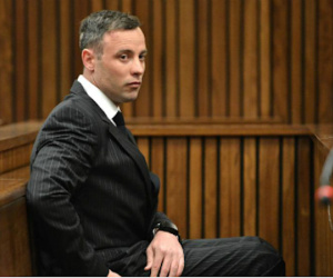 'Người không chân' Oscar Pistorius bị đánh trong tù