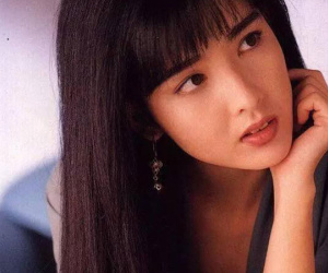 Châu Huệ Mẫn: Câu chuyện về 'ngọc nữ si tình' năm lần bảy lượt tha thứ cho người chồng lăng nhăng