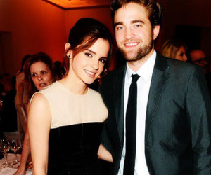 Đều đã độc thân, Emma Watson và Robert Pattinson bất ngờ trở thành cặp đôi mới của Hollywood?