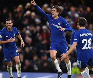 Chelsea giành ba điểm nhờ bàn đá phạt của Marcos Alonso