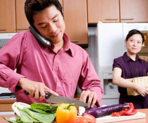 Lấy chồng giàu vẫn khổ: Khó có bình đẳng khi sống phụ thuộc về... tài chính