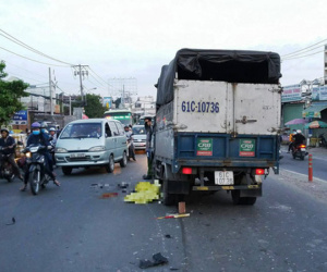 Xe máy lấn tuyến tông xe tải, một thanh niên tử vong