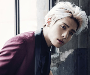 Sốc: Jonghyun (SHINee) được phát hiện tử vong trong phòng làm việc, cảnh sát nghi ngờ tự tử