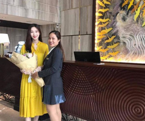 Luôn lấy tay che bụng, Đặng Thu Thảo 'dính' nghi vấn đang mang bầu