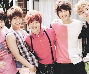 SHINee và Kim Jong Hyun: Đến phút cuối cùng vẫn là một gia đình