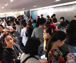 Zara Sài Gòn và Hà Nội đông nghịt, dân tình xếp hàng dài ngay ngày đầu tiên giảm giá