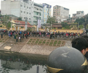 Hà Nội: Phát hiện thi thể người đàn ông nổi lập lờ trên sông Tô Lịch