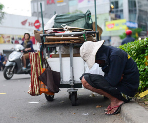 Nhịp sống người Sài Gòn đảo lộn vì trời lạnh