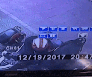 Video: Thanh niên bẻ khóa, trộm xe SH trong 15 giây ở Hà Nội