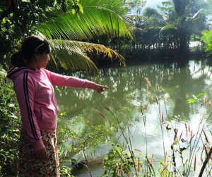 Ba trẻ em chết đuối dưới ao nước sau nhà