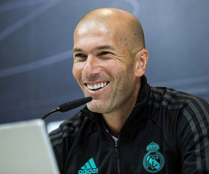 HLV Zidane 'mạnh miệng' trước trận Siêu kinh điển
