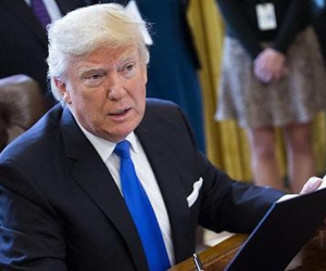 Tòa án liên tiếp chặn sắc lệnh của ông Trump