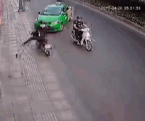 Video: 5 màn truy bắt cướp kịch tính như phim hành động năm 2017
