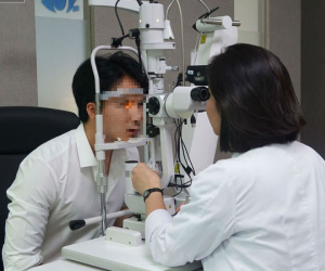 Chuyên gia mắt cảnh báo: Cứ ngồi máy tính thấy mắt cay, nước mắt trào ra là đang mắc bệnh