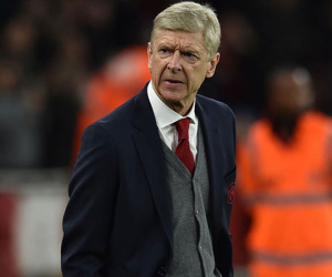 BLĐ Arsenal thông qua quyết định gây sốc với HLV Wenger