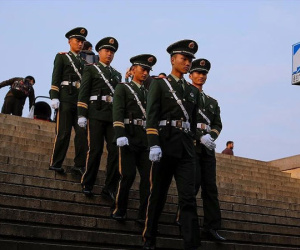 Giả câm trốn cảnh sát 12 năm, cuối cùng... câm thật