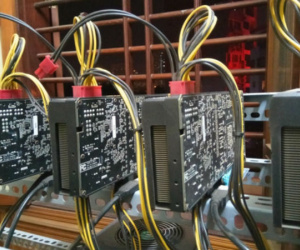 Tận mắt thấy dàn 'trâu đào' tiền ảo Bitcoin tiền tỉ ở Hà Nội