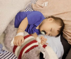Con trai Dương Cẩm Lynh bị cửa dập vào tay, nguy hiểm đến mức phải nhập viện