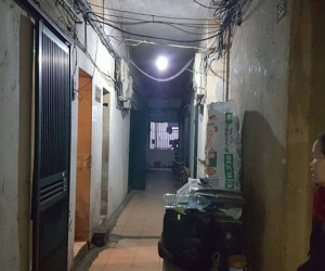 Mẩu giấy nhỏ tiết lộ bí mật của cụ ông 90 tuổi trong khu tập thể cũ
