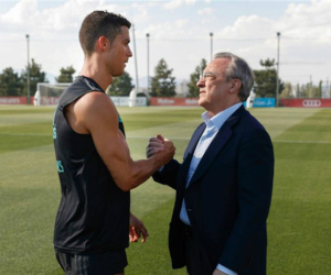 Real thua kém Barca: Ronaldo nổi điên với Perez, muốn 'trảm' 6 SAO trẻ