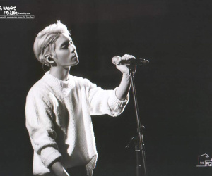 Sao nữ Nhật bị chỉ trích vì cười cợt khi nói về Jong Hyun (SHINee)