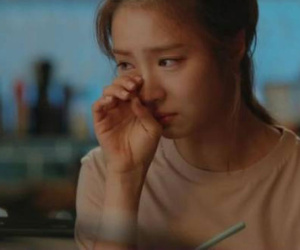 Bị mẹ chồng đòi nợ khi chỉ còn hơn tuần nữa là tôi sinh